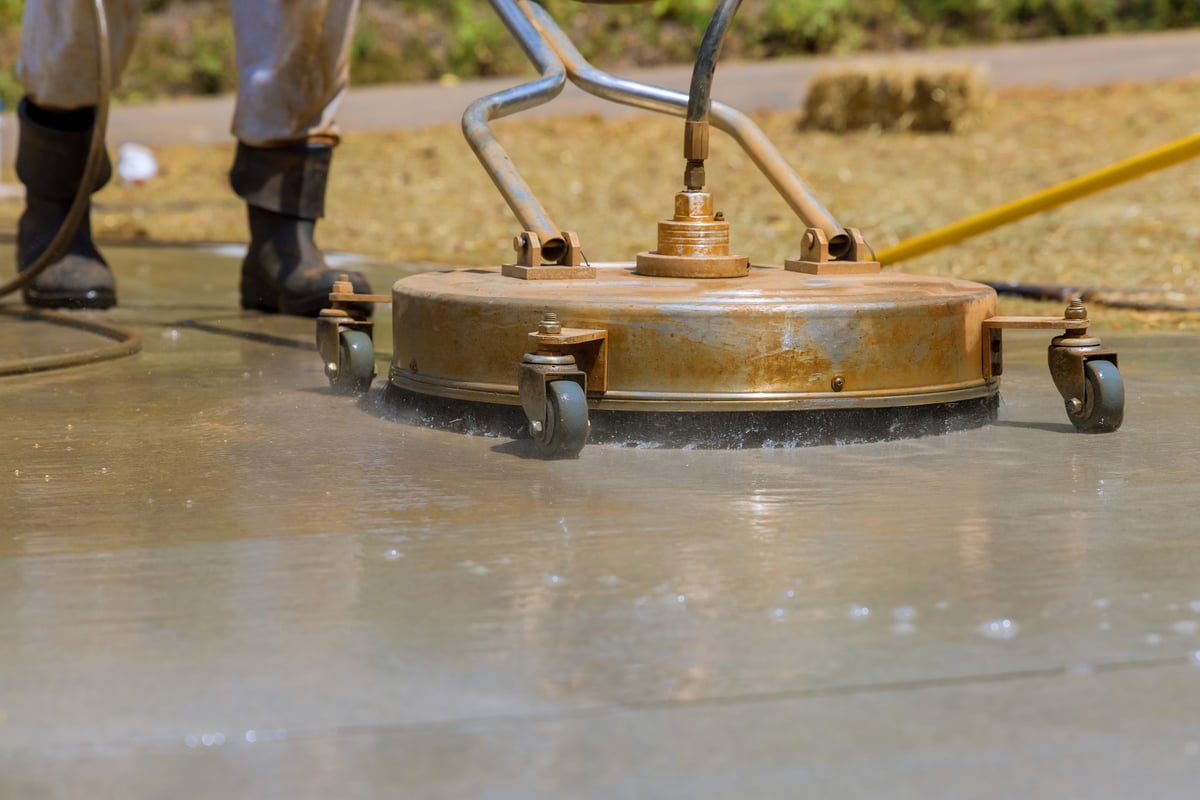 Professional pressure washing service